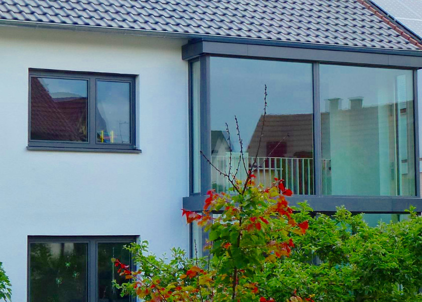 Reihenendhaus mit Gartenausblick