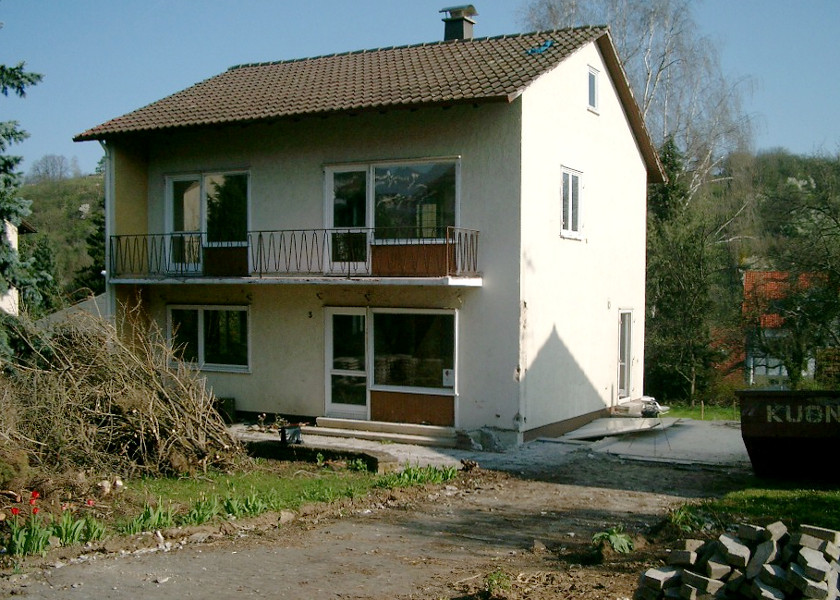 Abbruch einer Hausseite.