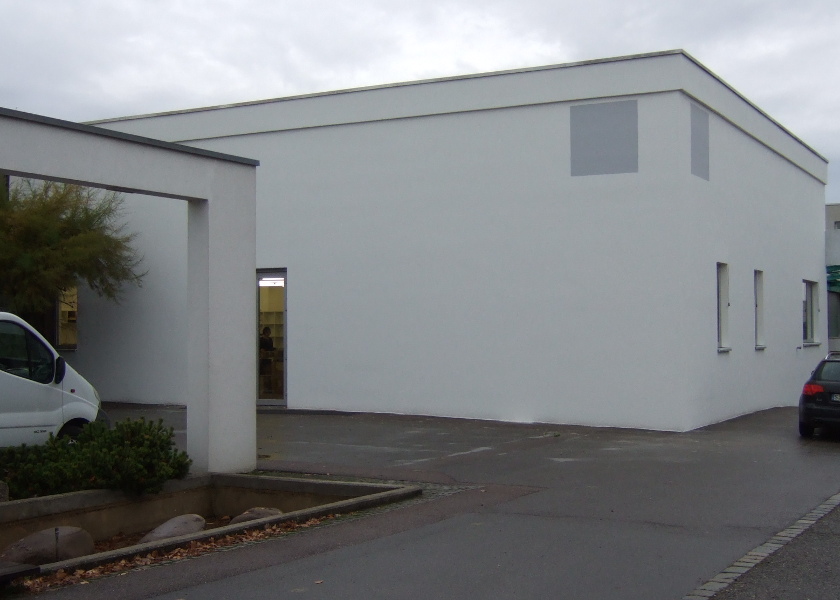 Eine neu verputze Fassade.
