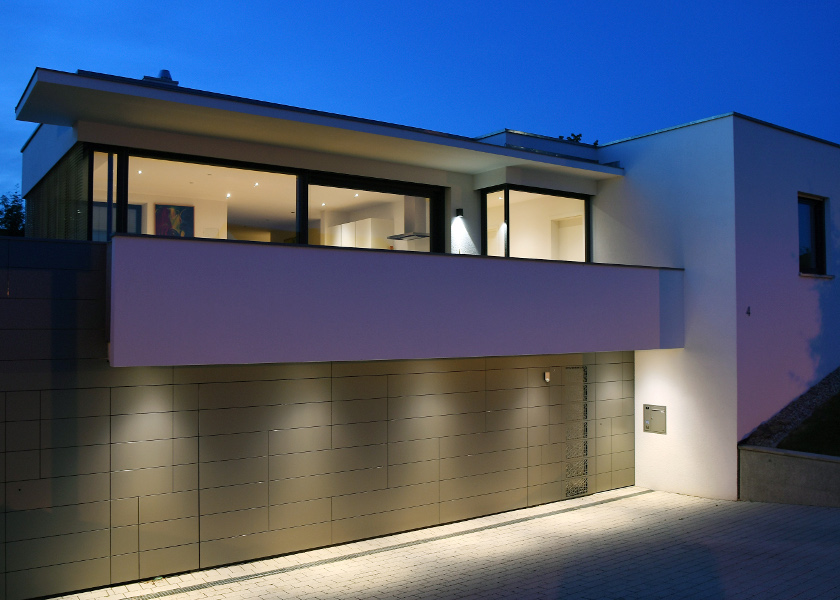 Wurmlingen Haus in der Nachtansicht.